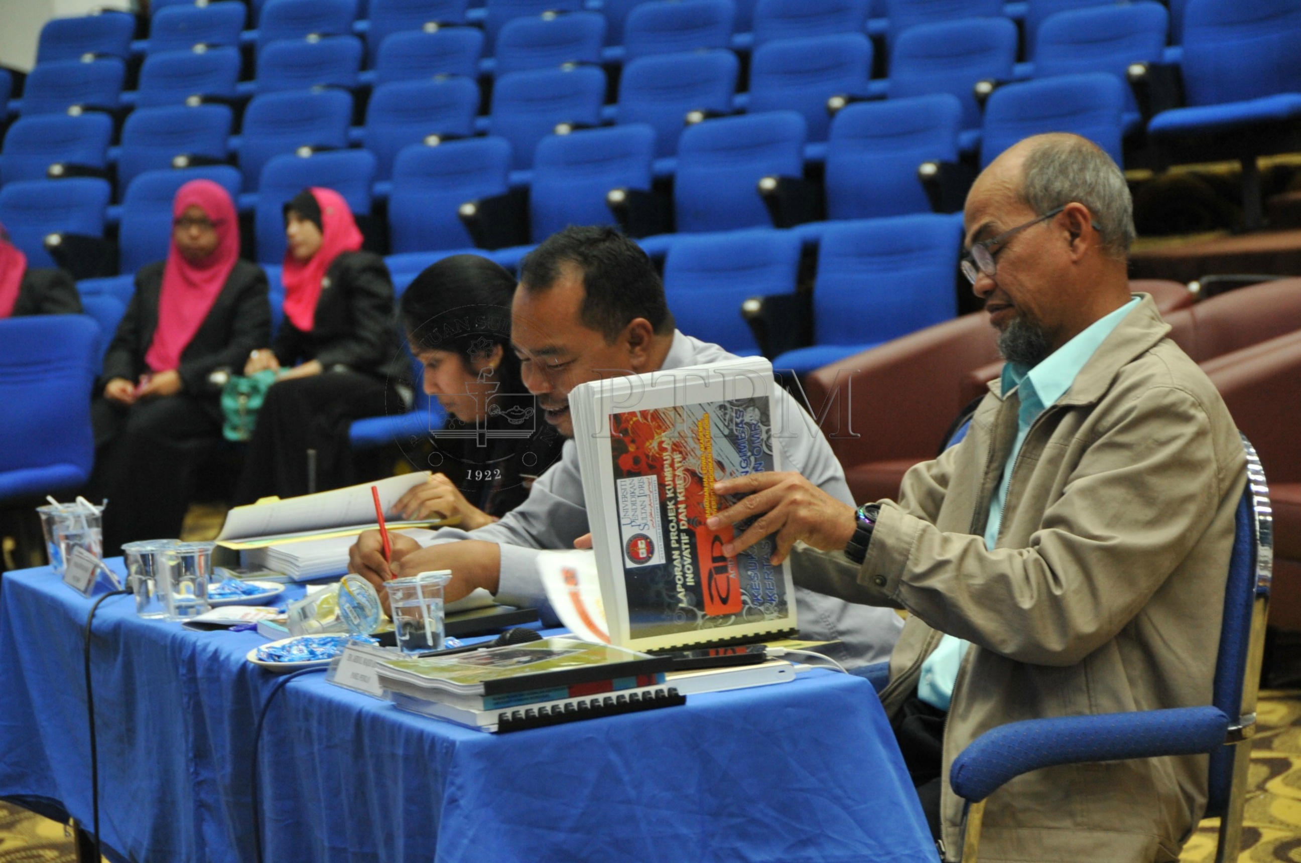 PRO 14 126 KIKPRO 2372